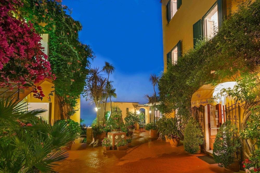 Hotel Pensione Monti Казамиччола-Терме Экстерьер фото